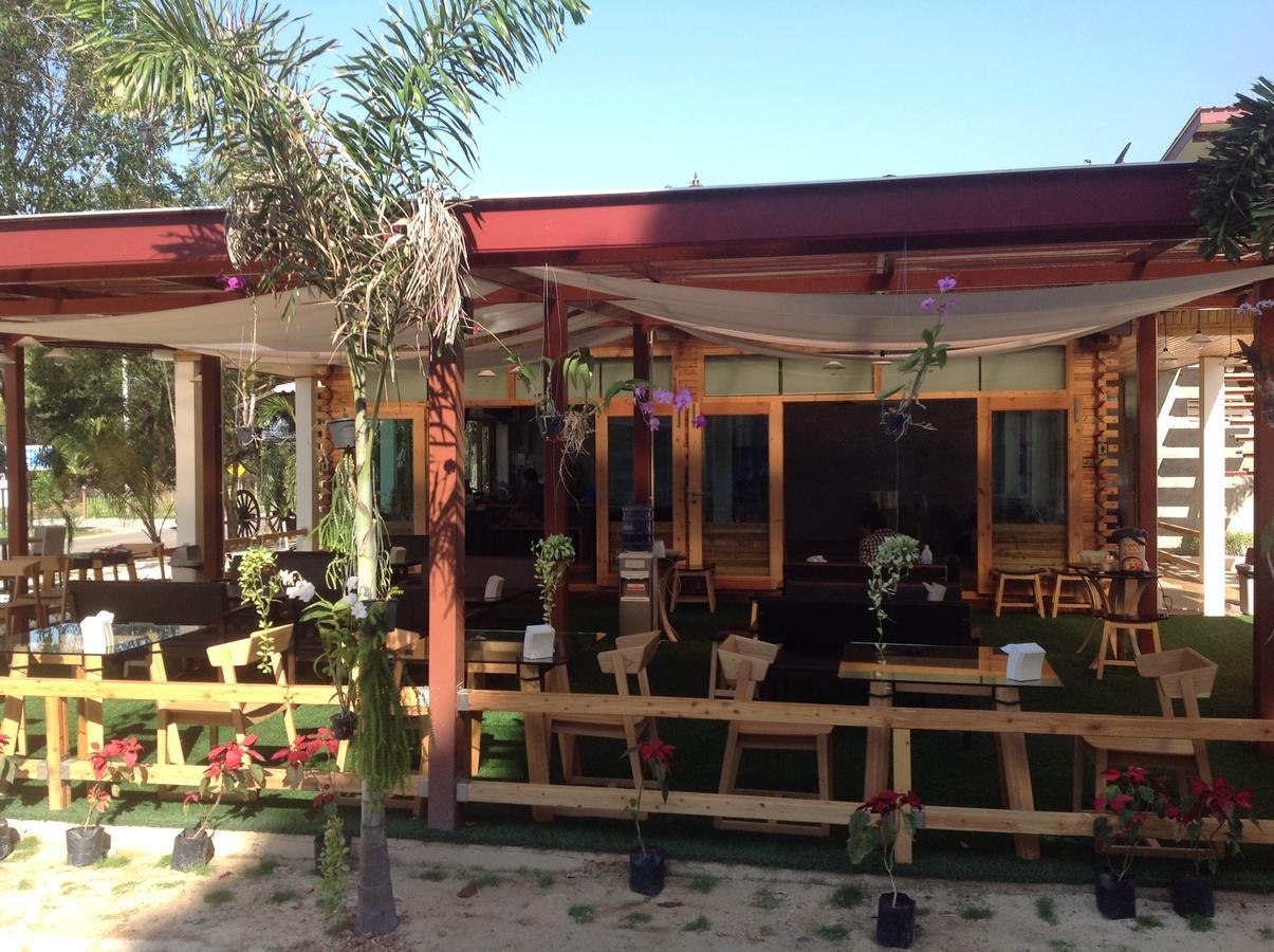 Hotel Check In And Chill Out Ban Laem Sok Exterior foto
